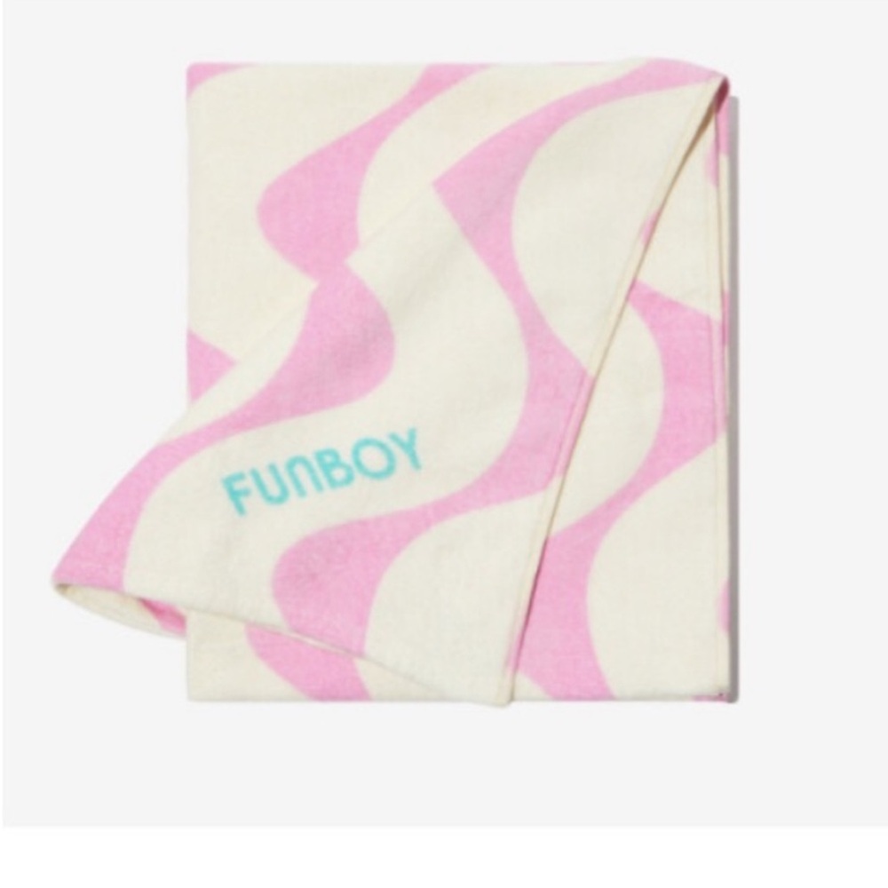 Funboy poolside leisure Brand Beach Towel swirly pink 68" x 30" NEW SEALED